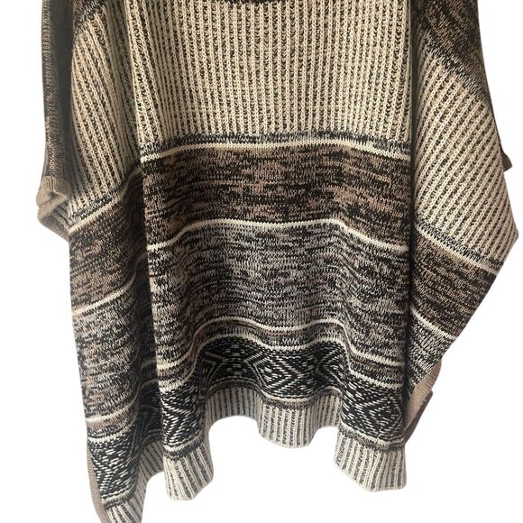 GAP One Size Chunky Cable Knit Heavy Wool Blend Earth Tones Brown Poncho Sweater - Picture 3 of 8